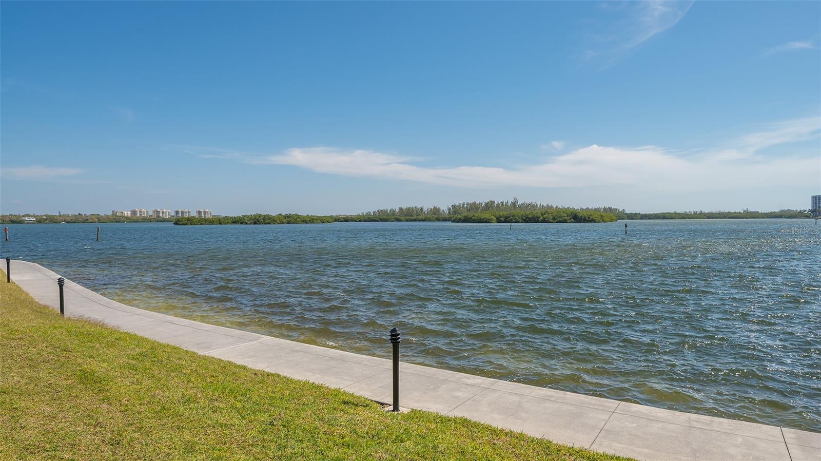 SUNRISE COVE SEC 1 - Residential