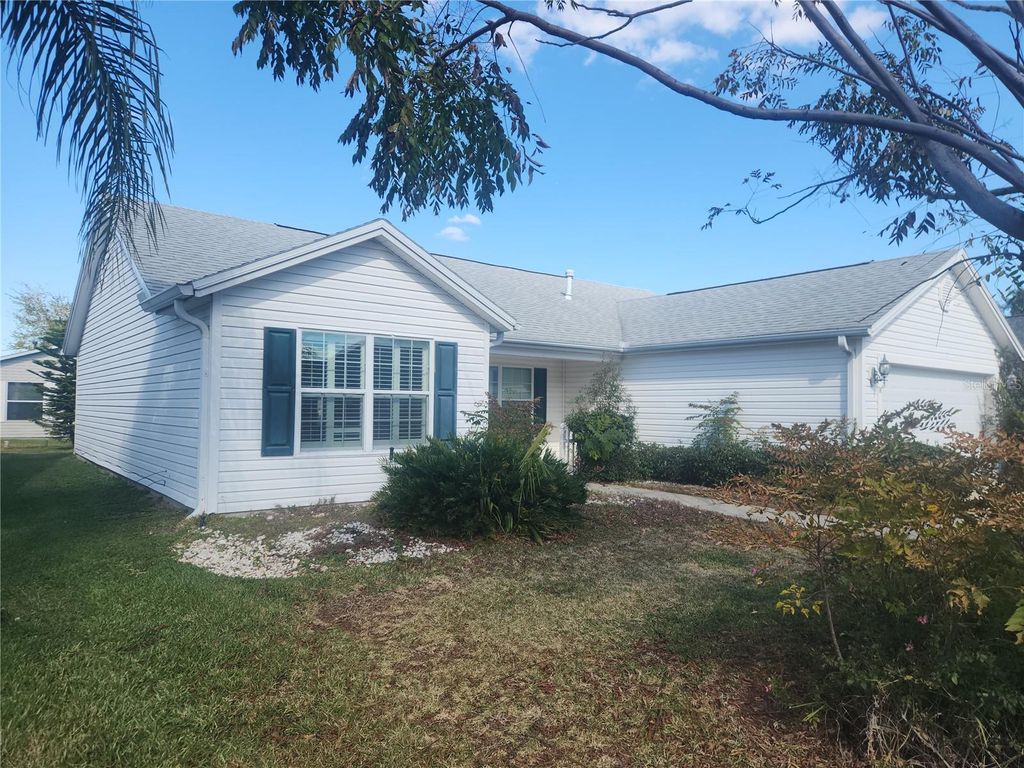 Photo of 8241 SE 176th Lawson Loop, The Villages, FL 32162 (MLS # V4946954)