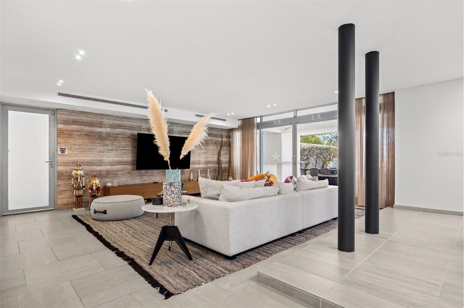 LA VILLA DE TORRIMAR - Residential