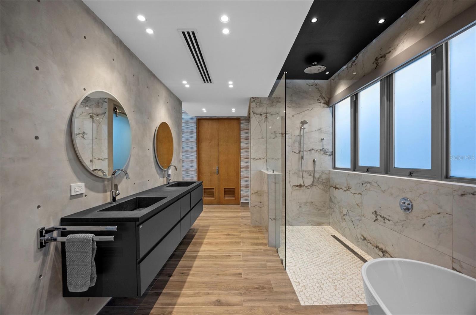 LA VILLA DE TORRIMAR - Residential