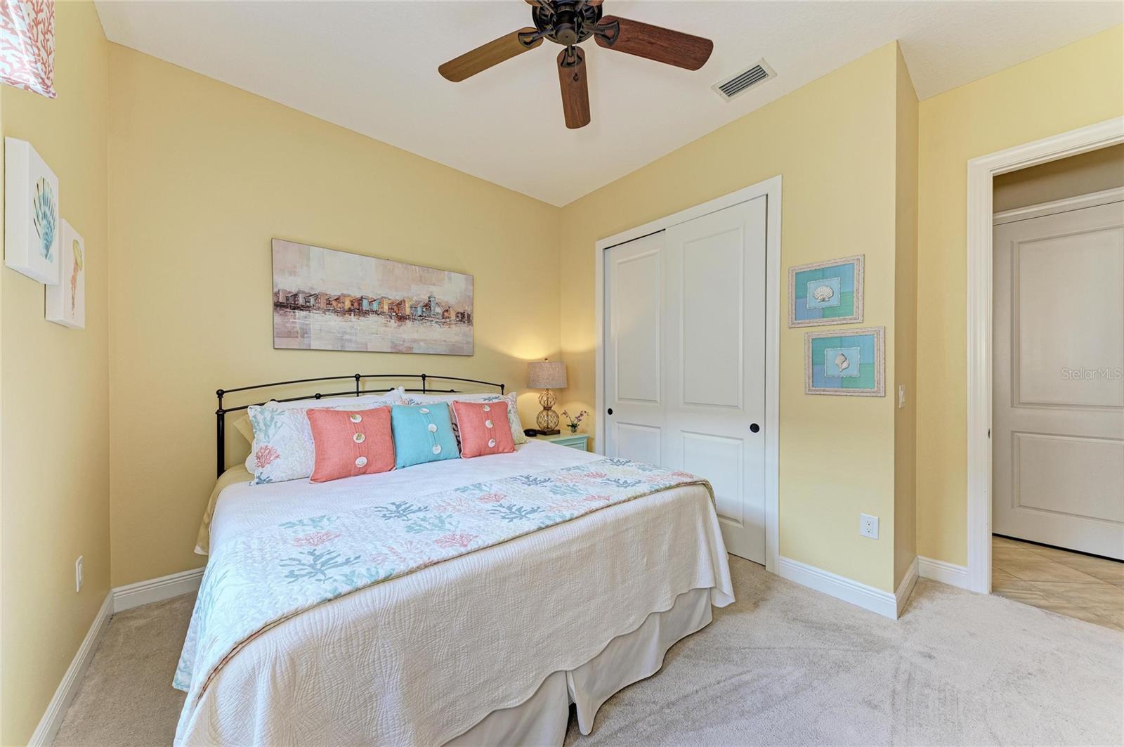 COUNTRY CLUB EAST - BELLEISLE - Residential