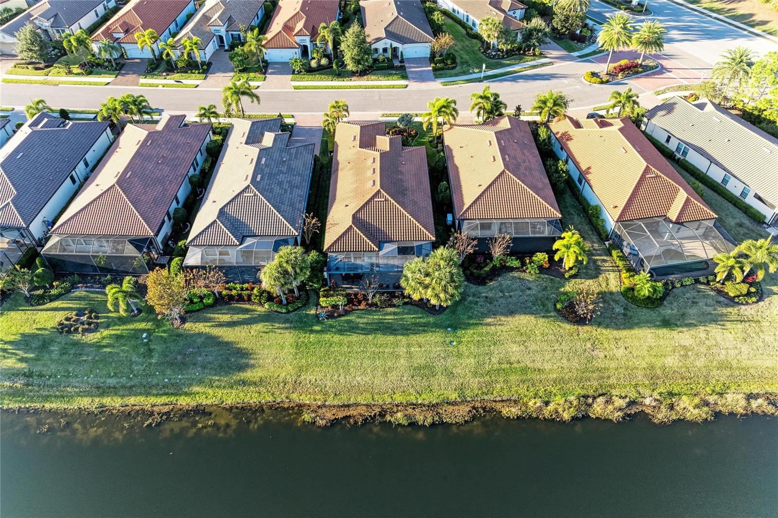 COUNTRY CLUB EAST - BELLEISLE - Residential