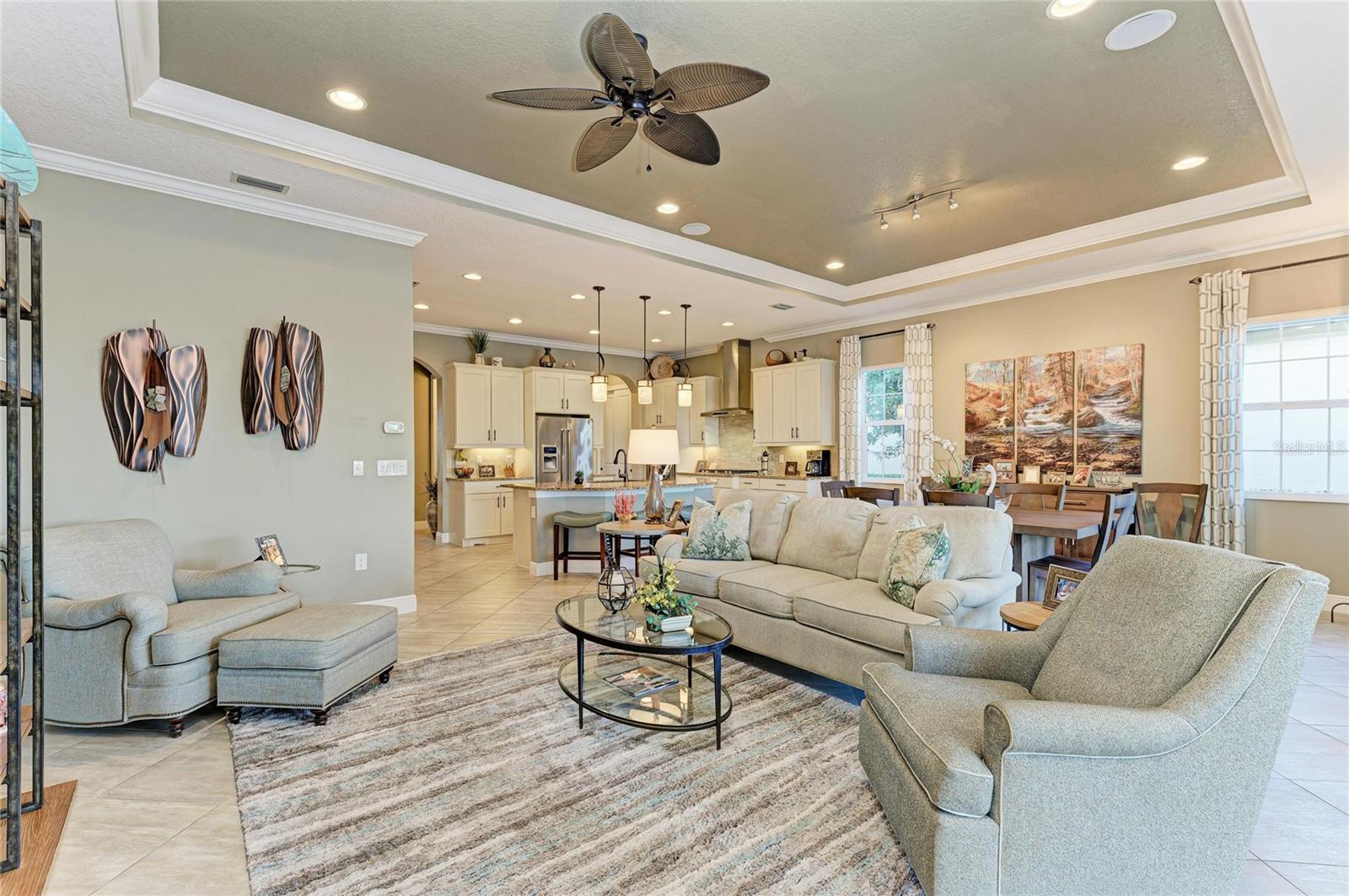 COUNTRY CLUB EAST - BELLEISLE - Residential