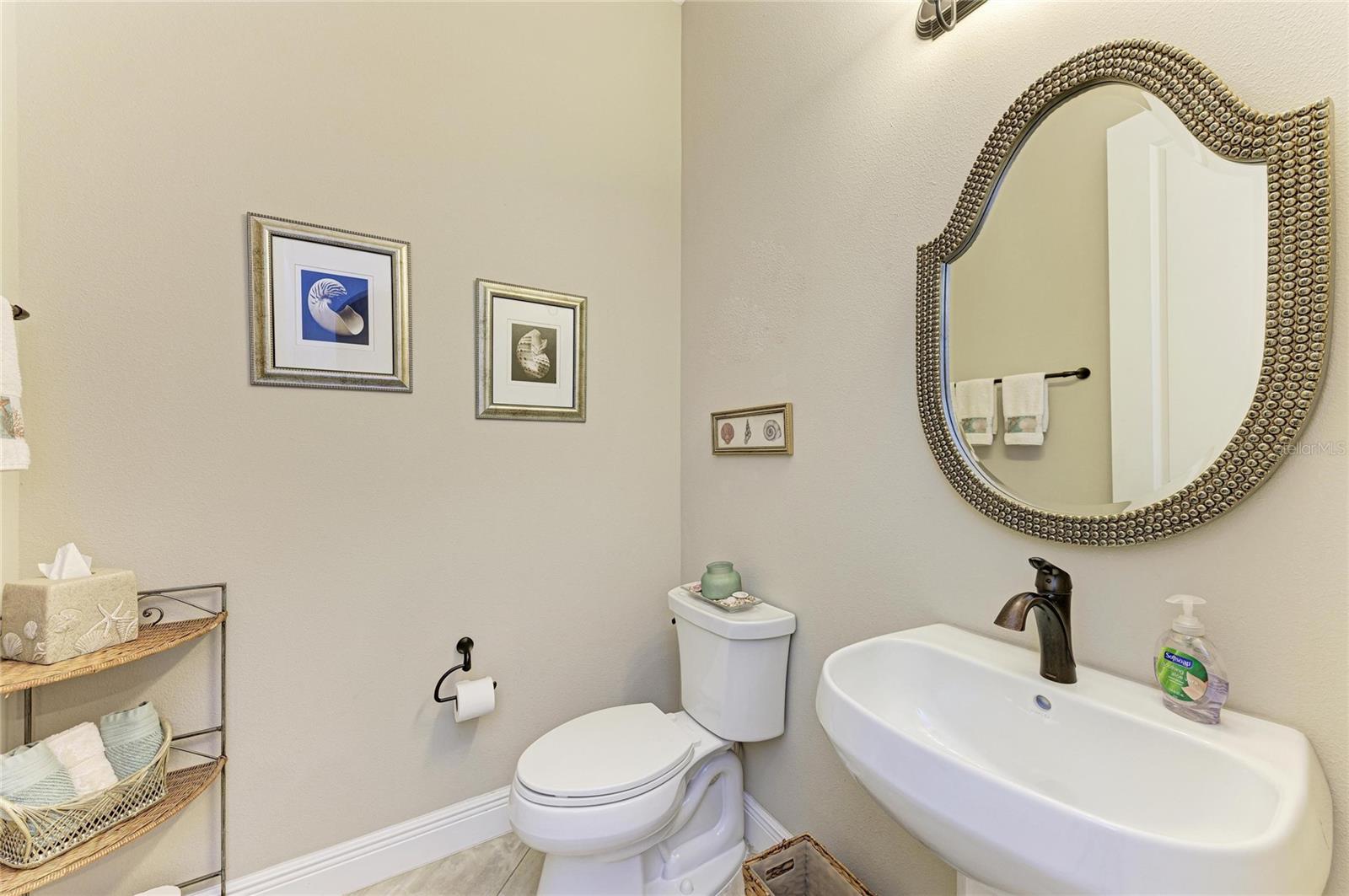 COUNTRY CLUB EAST - BELLEISLE - Residential