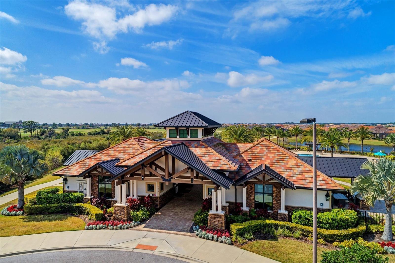 COUNTRY CLUB EAST - BELLEISLE - Residential