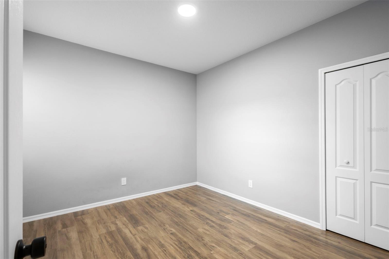 SOMERSET CHASE - Residential