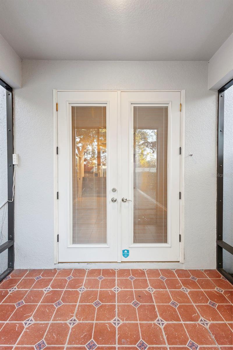 SOMERSET CHASE - Residential