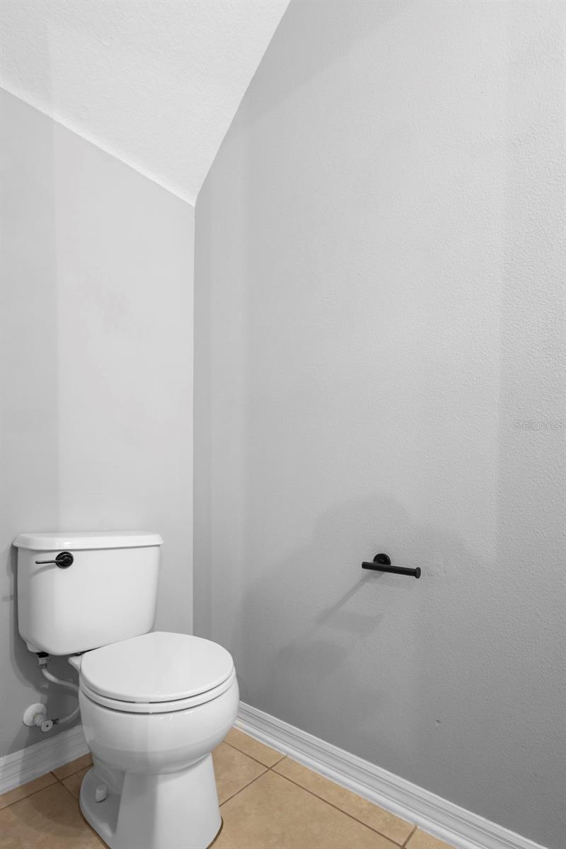 SOMERSET CHASE - Residential