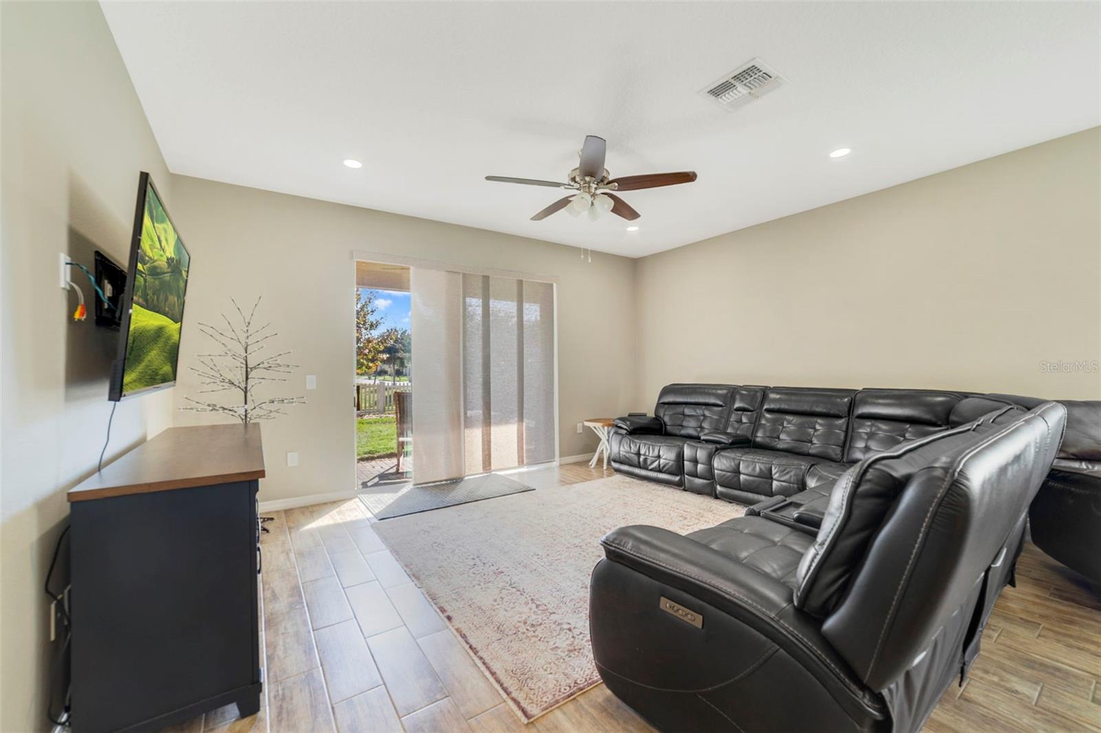 HARBOR SHORES - Residential