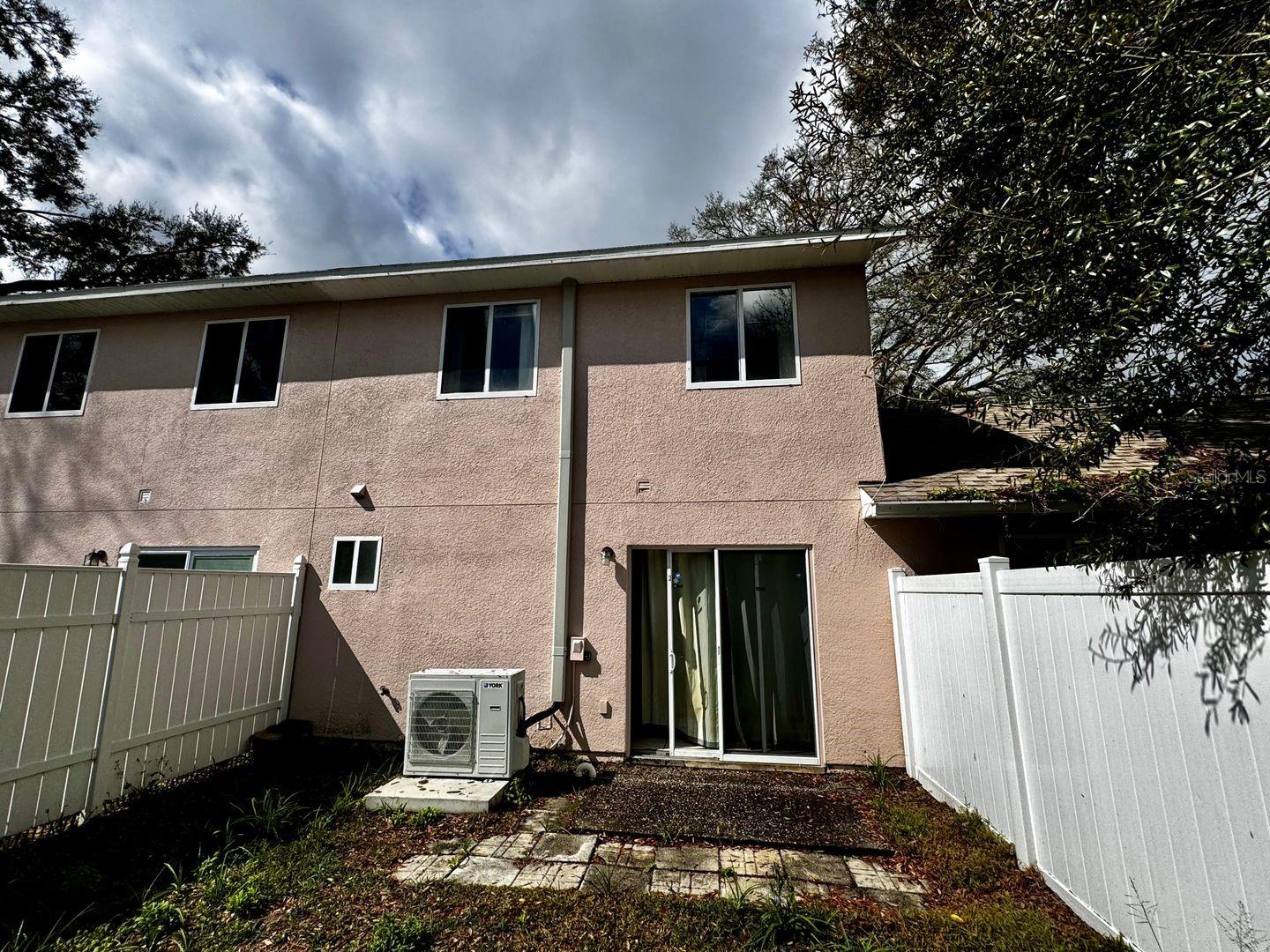 MAGNOLIA POINTE - Residential Lease