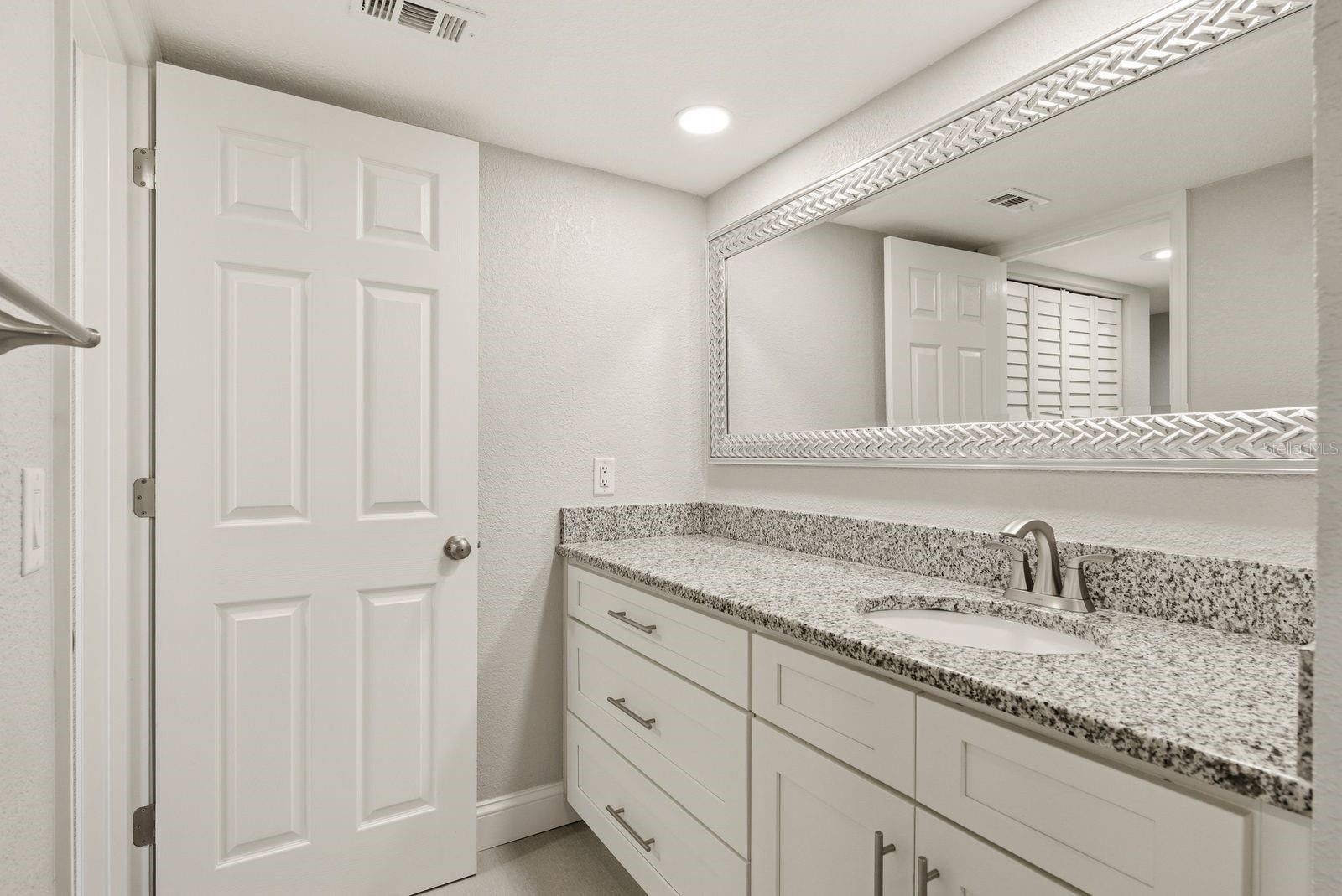 MARINER VILLAGE NORTHWEST CONDO - Residential