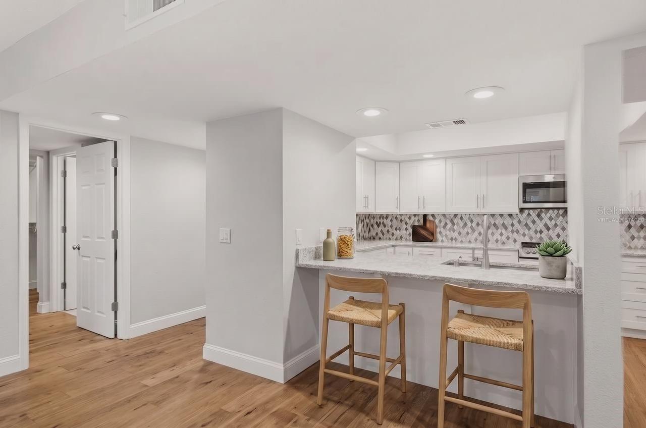 MARINER VILLAGE NORTHWEST CONDO - Residential