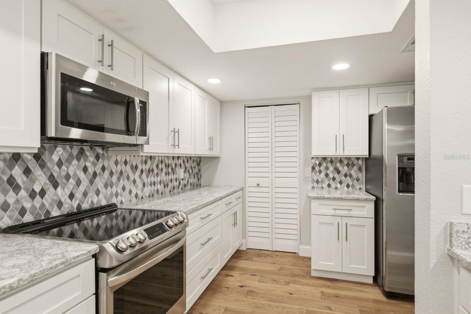 MARINER VILLAGE NORTHWEST CONDO - Residential