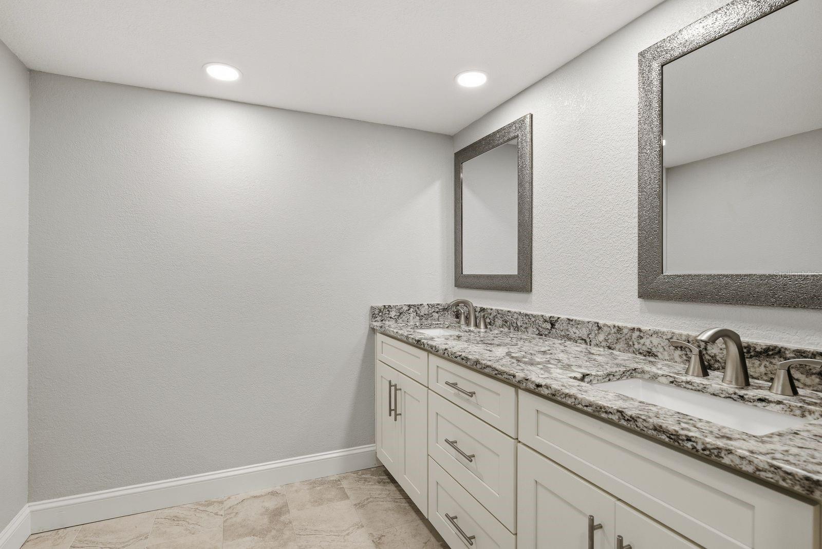 MARINER VILLAGE NORTHWEST CONDO - Residential