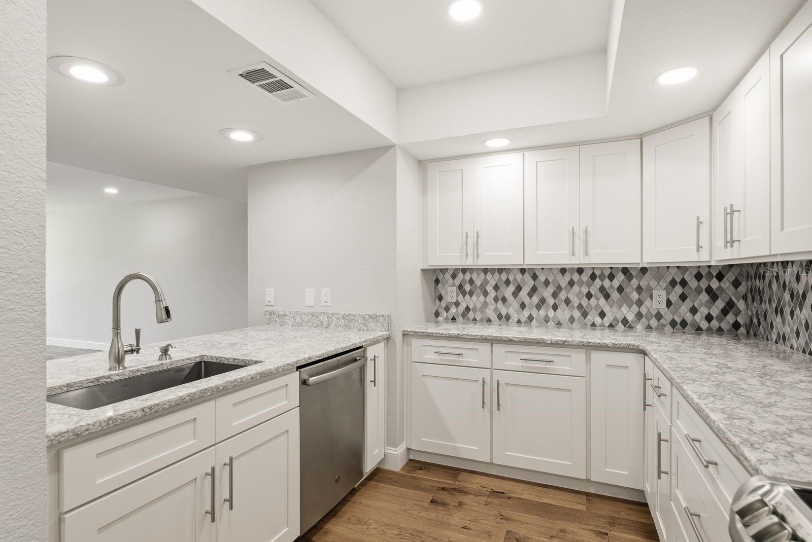 MARINER VILLAGE NORTHWEST CONDO - Residential