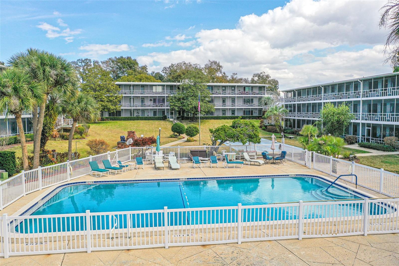 WINTER HAVEN HARBOUR APTS CONDO - Residential