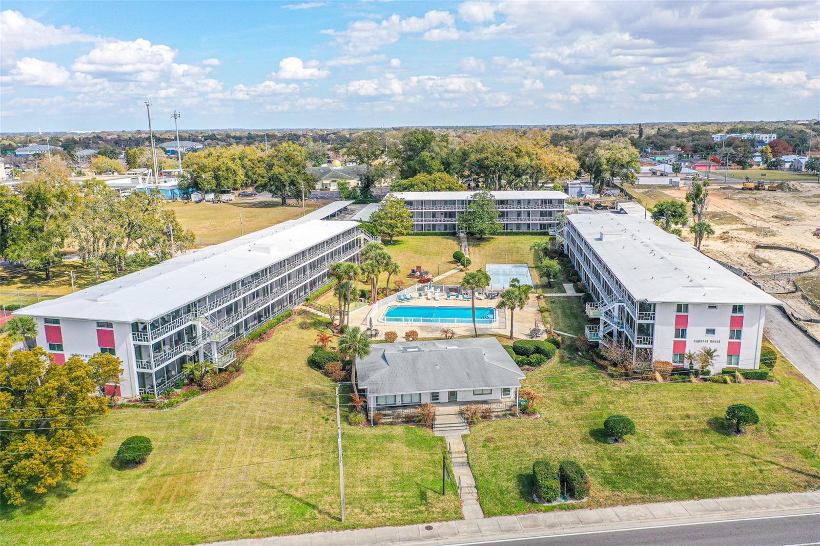 WINTER HAVEN HARBOUR APTS CONDO - Residential