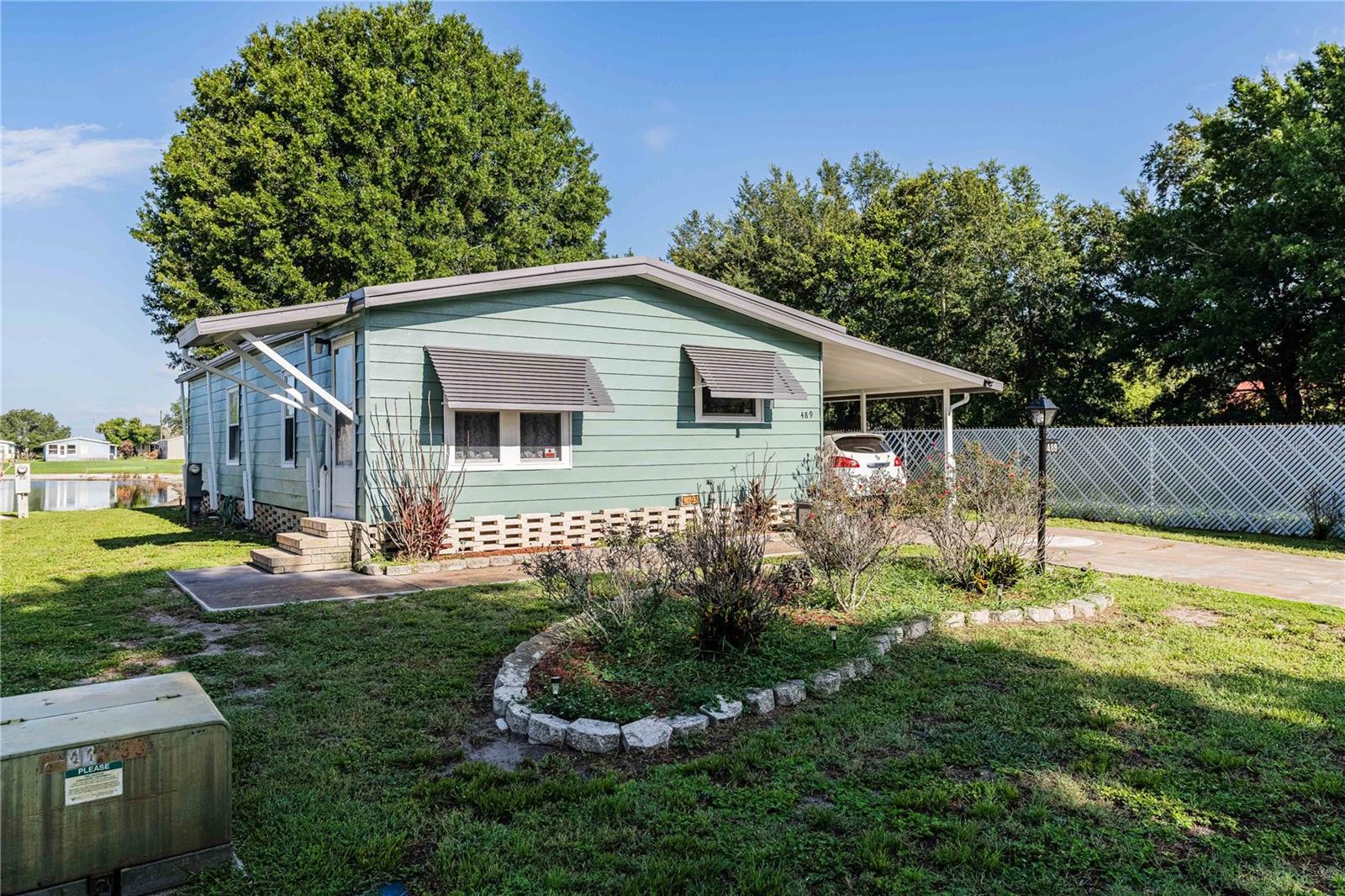489 VILLAGE CIRCLE SW