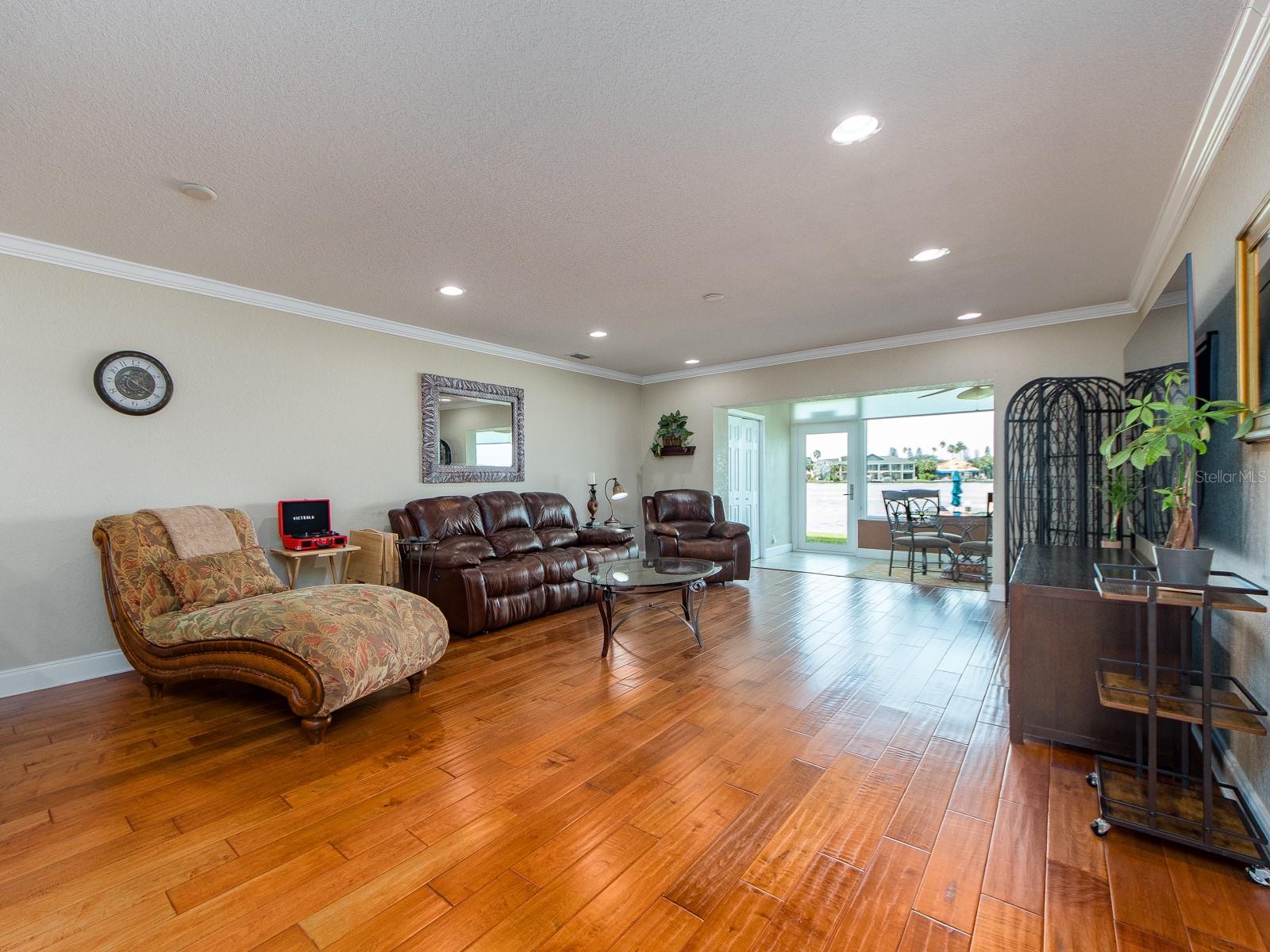 770 ISLAND WAY N103
