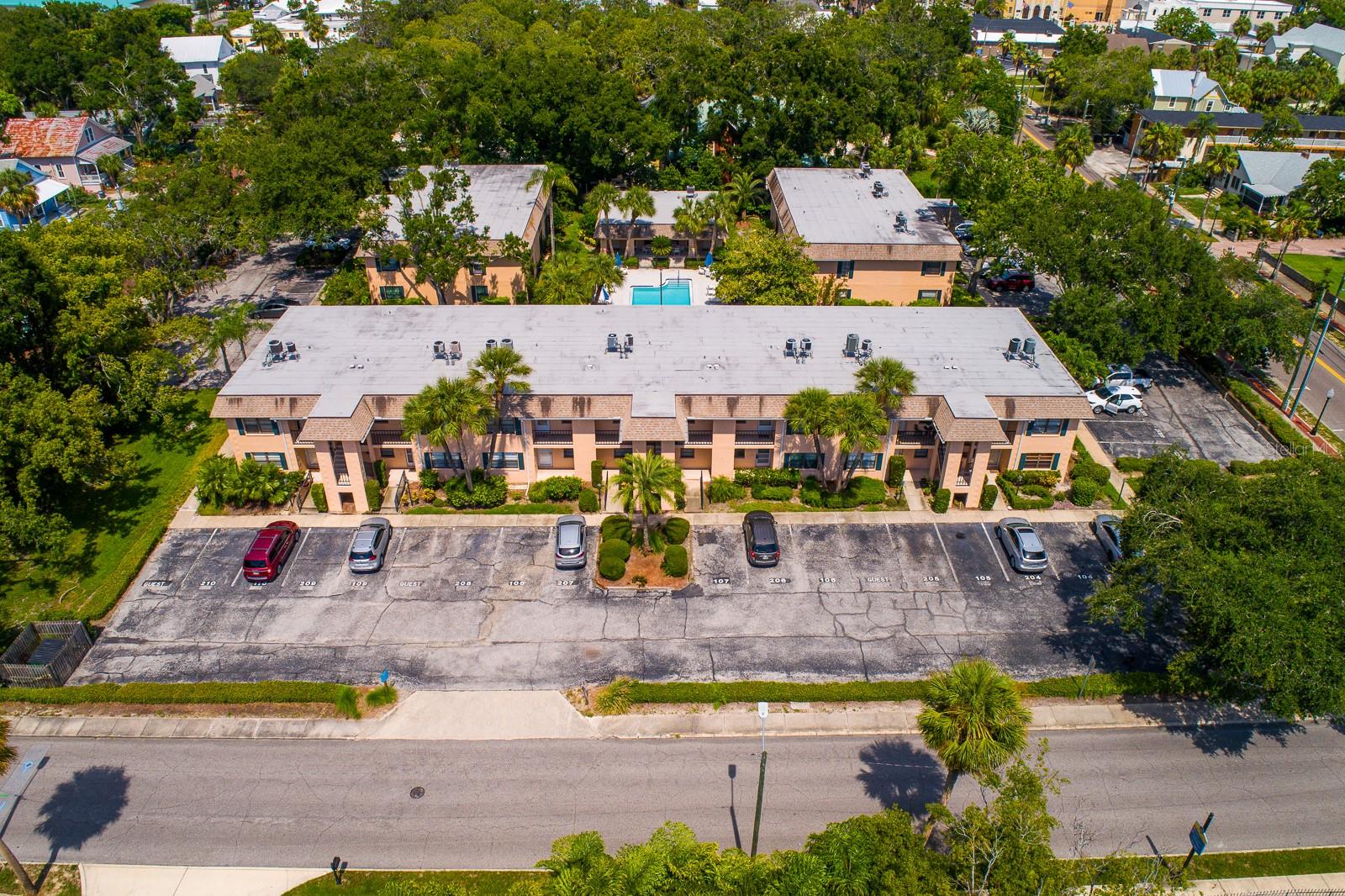 100 GRAND BOULEVARD 106