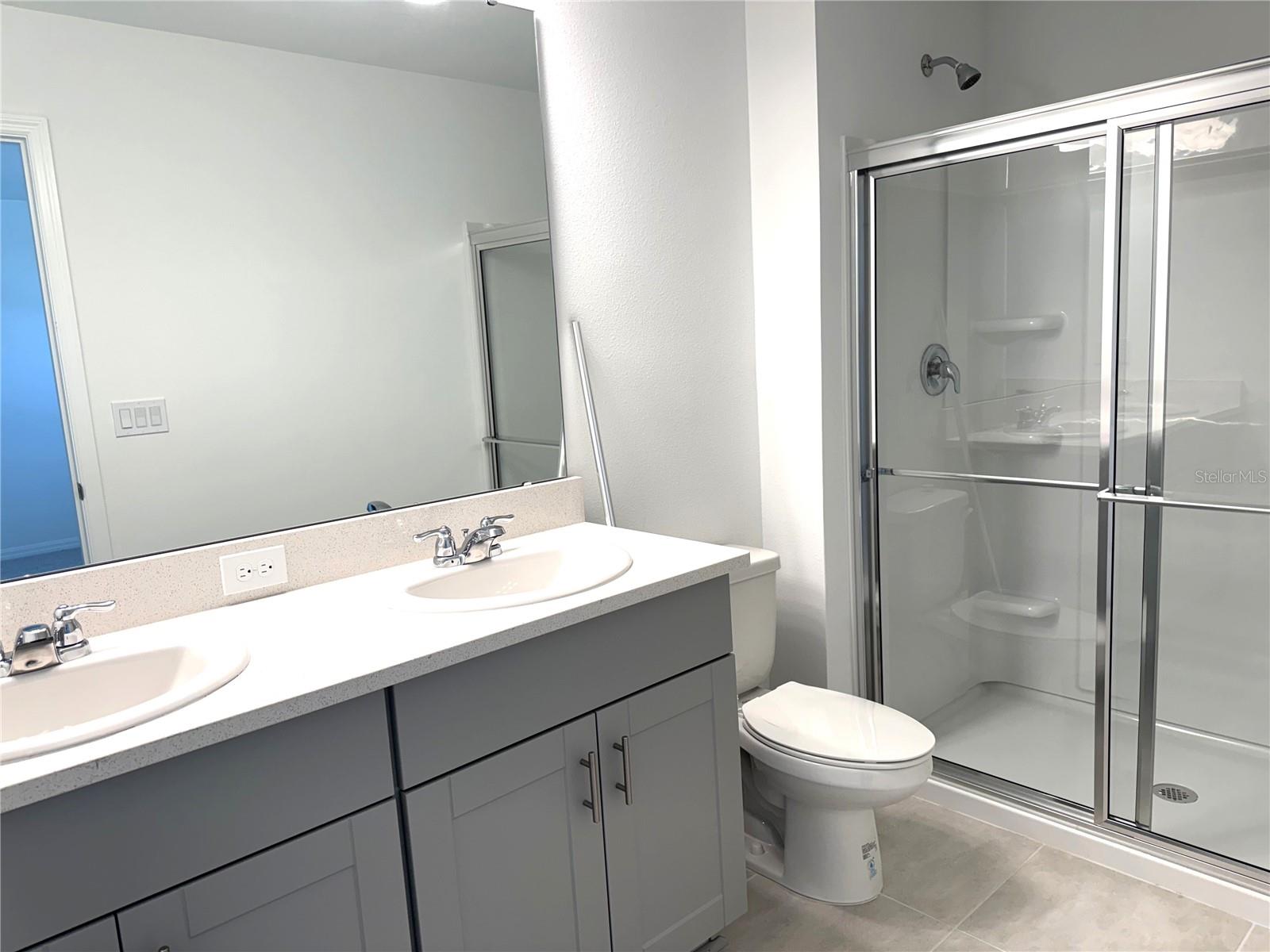 TOWNHOMES AT AZARIO - Residential Lease