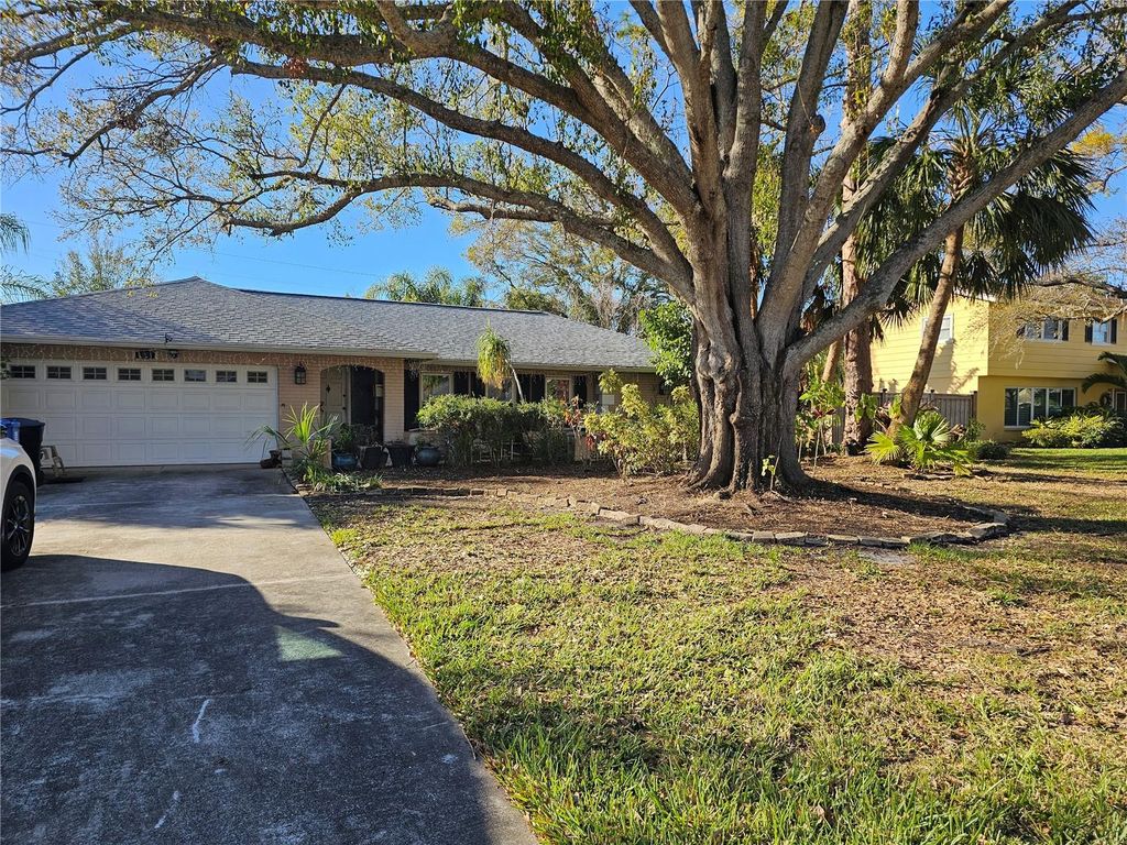 Photo of 5230 Venetian Boulevard NE, St Petersburg, FL 33703 (MLS # TB8480149)