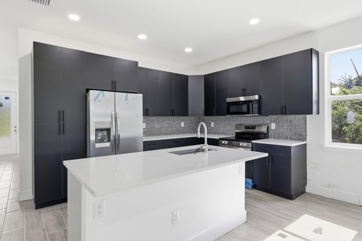136 LOMAS ROAD, ROTONDA WEST, FL, 33947 4 136 LOMAS ROAD