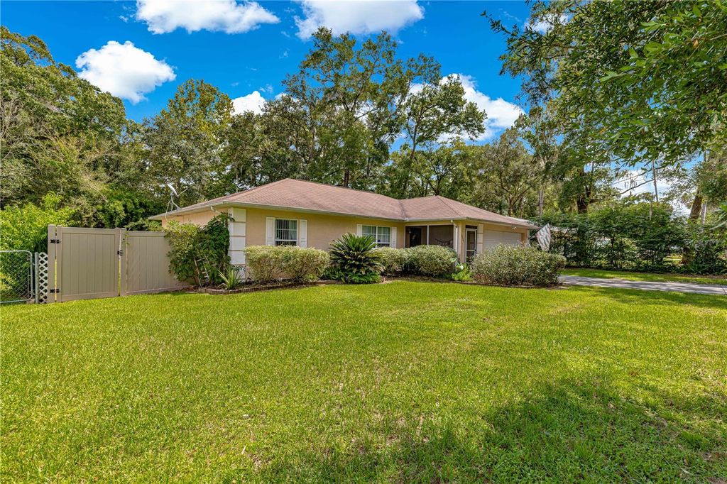 Photo of 6505 NW 61st Avenue, Ocala, FL 34482 (MLS # OM722716)
