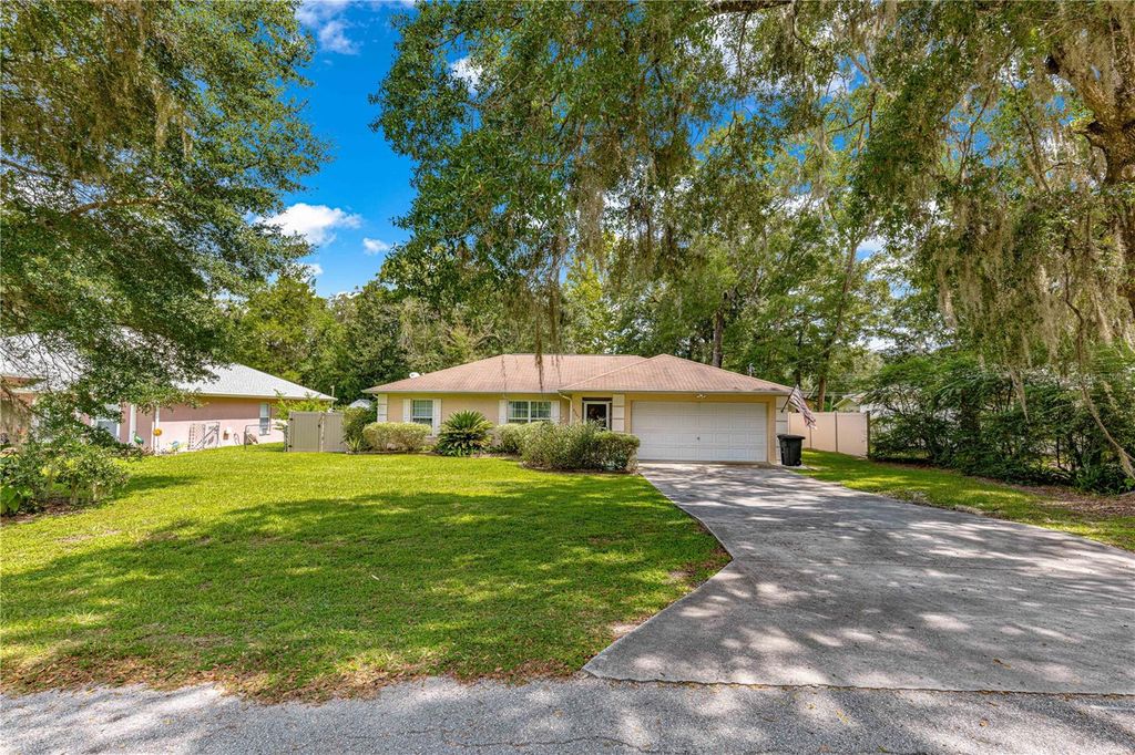 Photo of 6505 NW 61st Avenue, Ocala, FL 34482 (MLS # OM722716)
