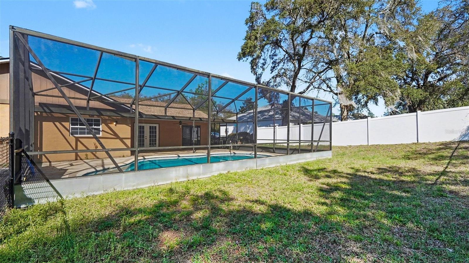 MARION OAKS - Residential