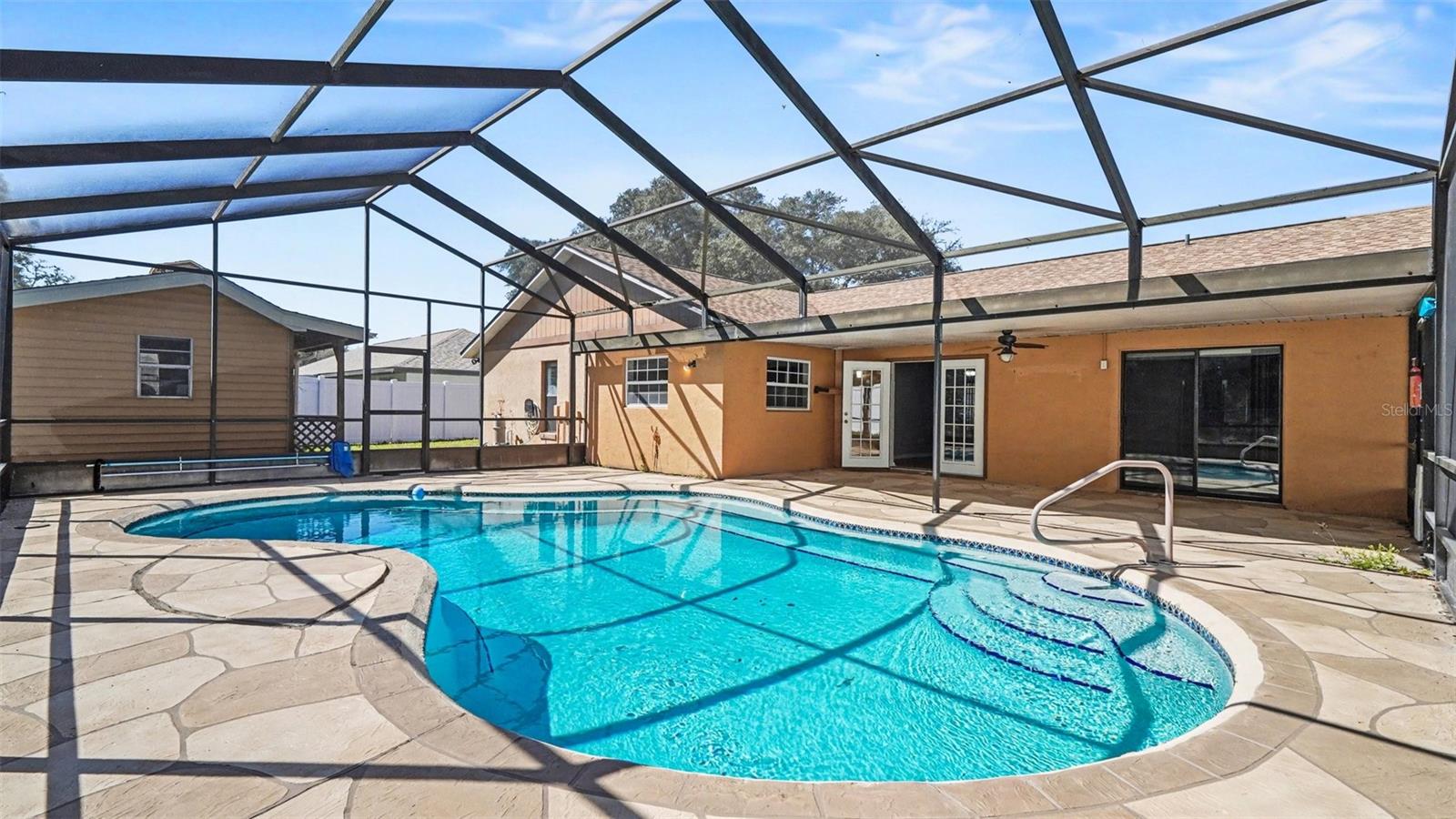 MARION OAKS - Residential