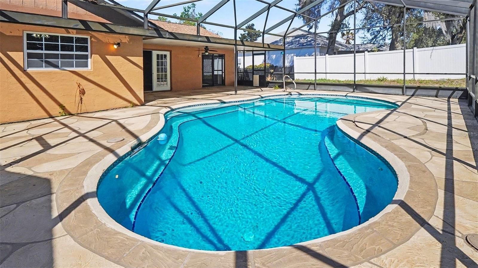 MARION OAKS - Residential