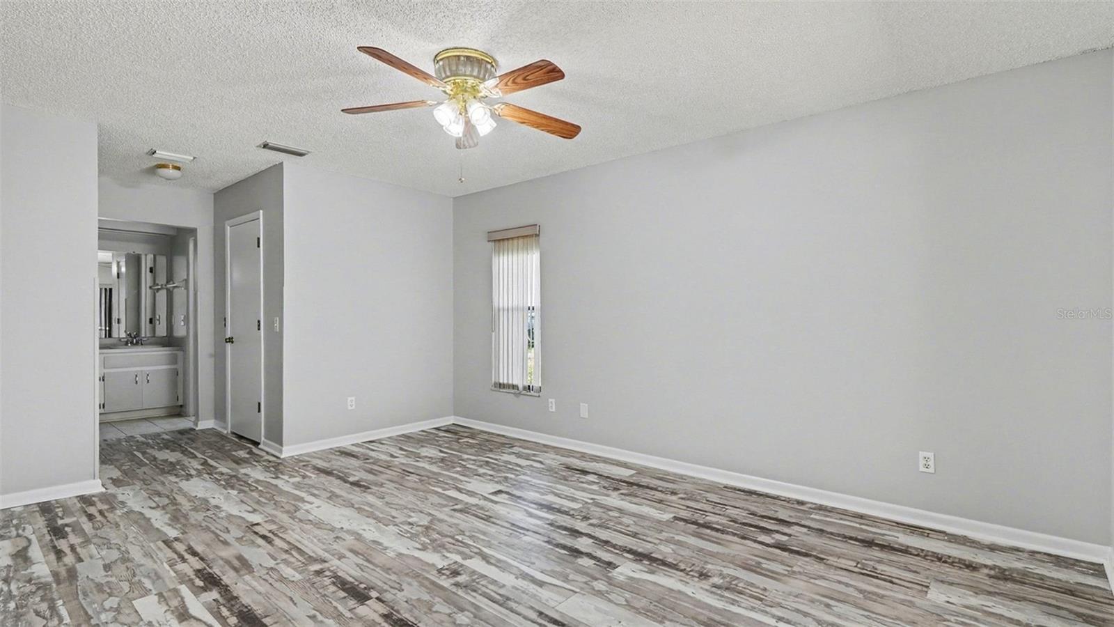 MARION OAKS - Residential