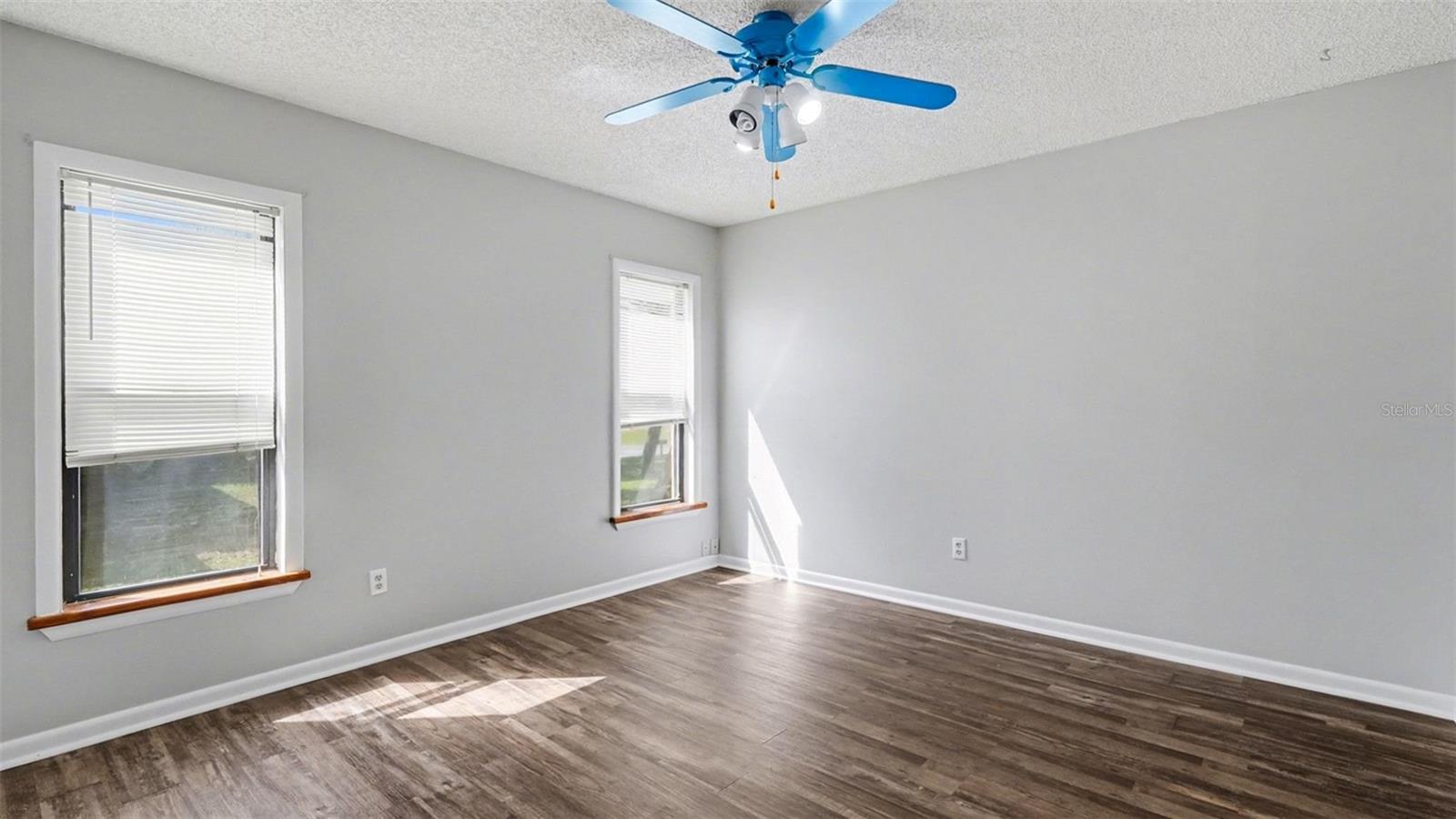 MARION OAKS - Residential