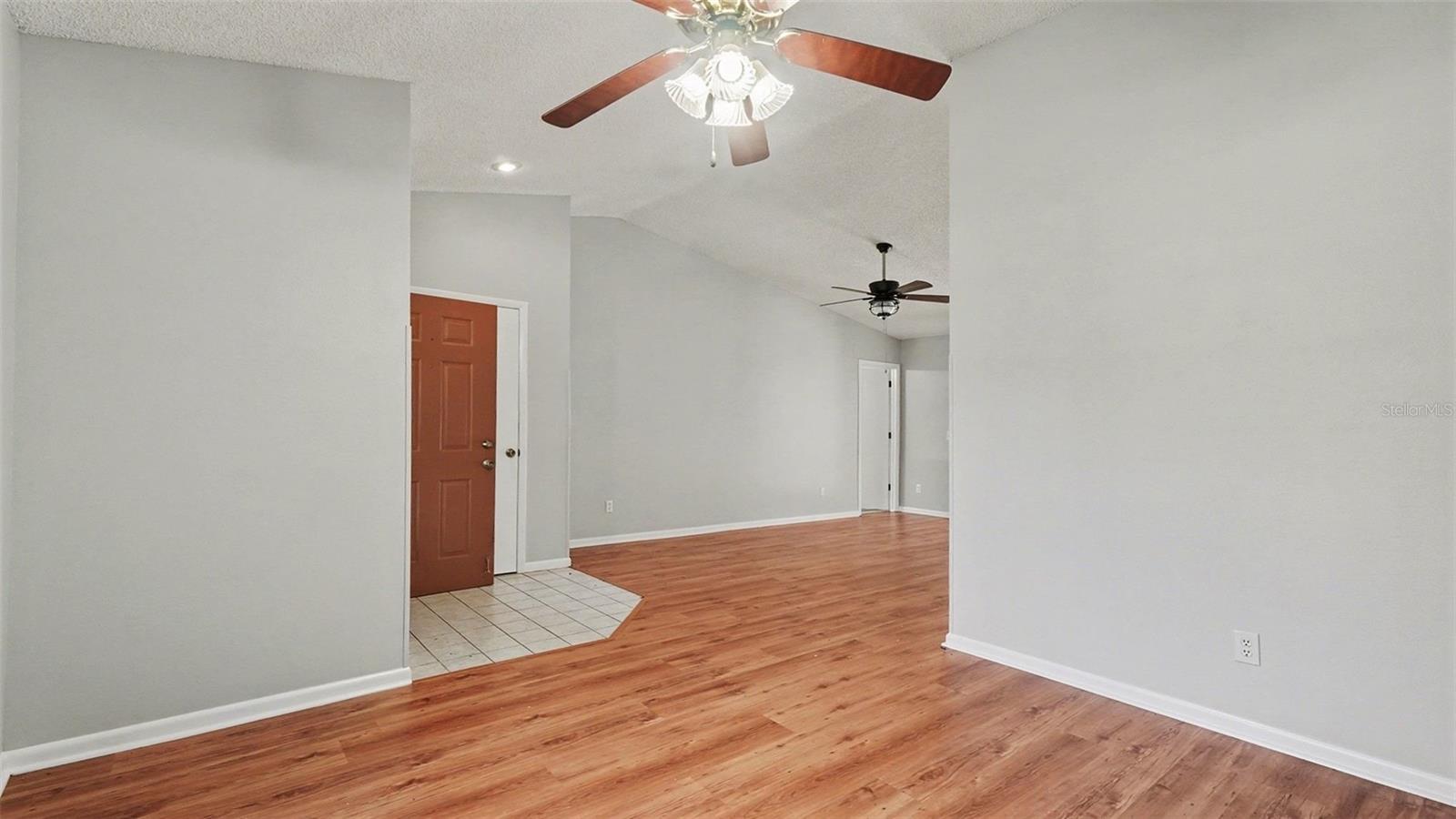 MARION OAKS - Residential