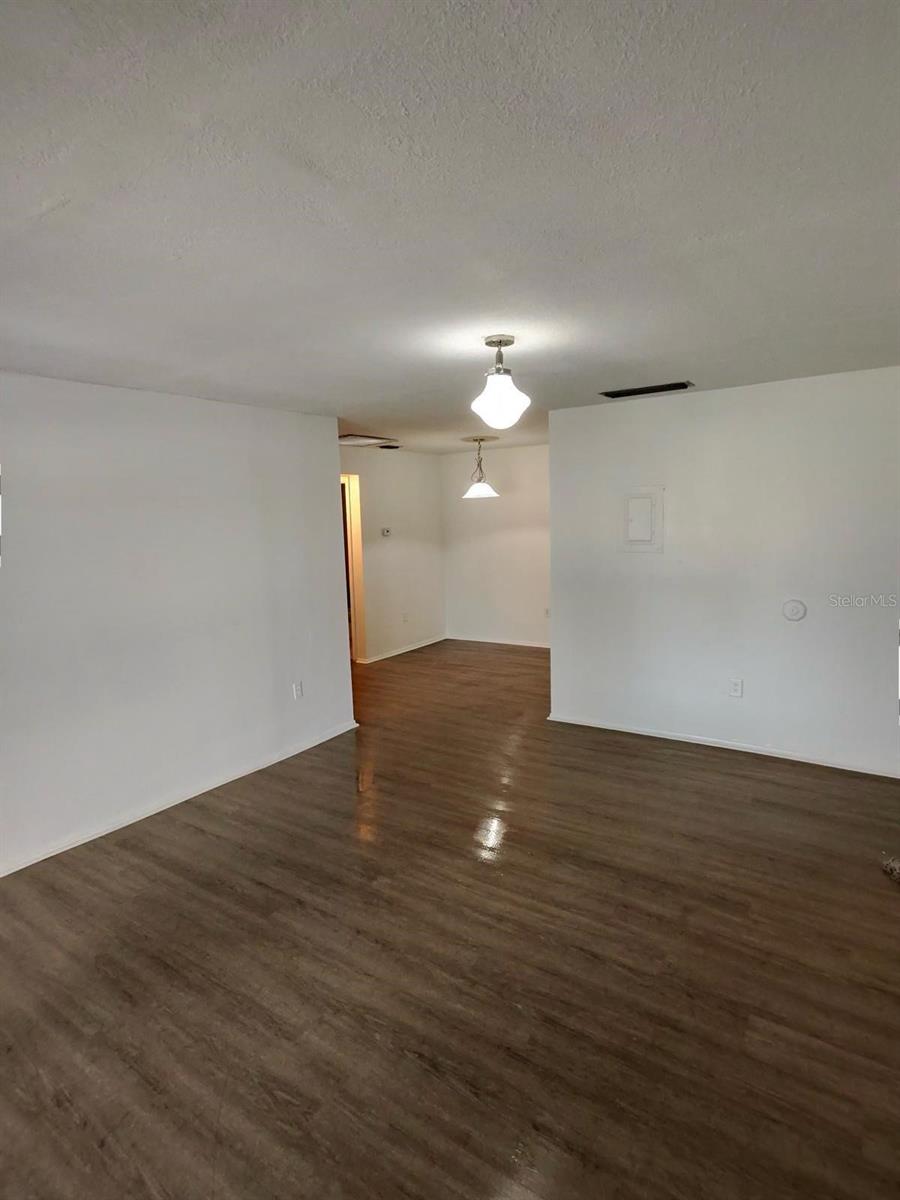 6008 VILLAGE CIRCLE GE