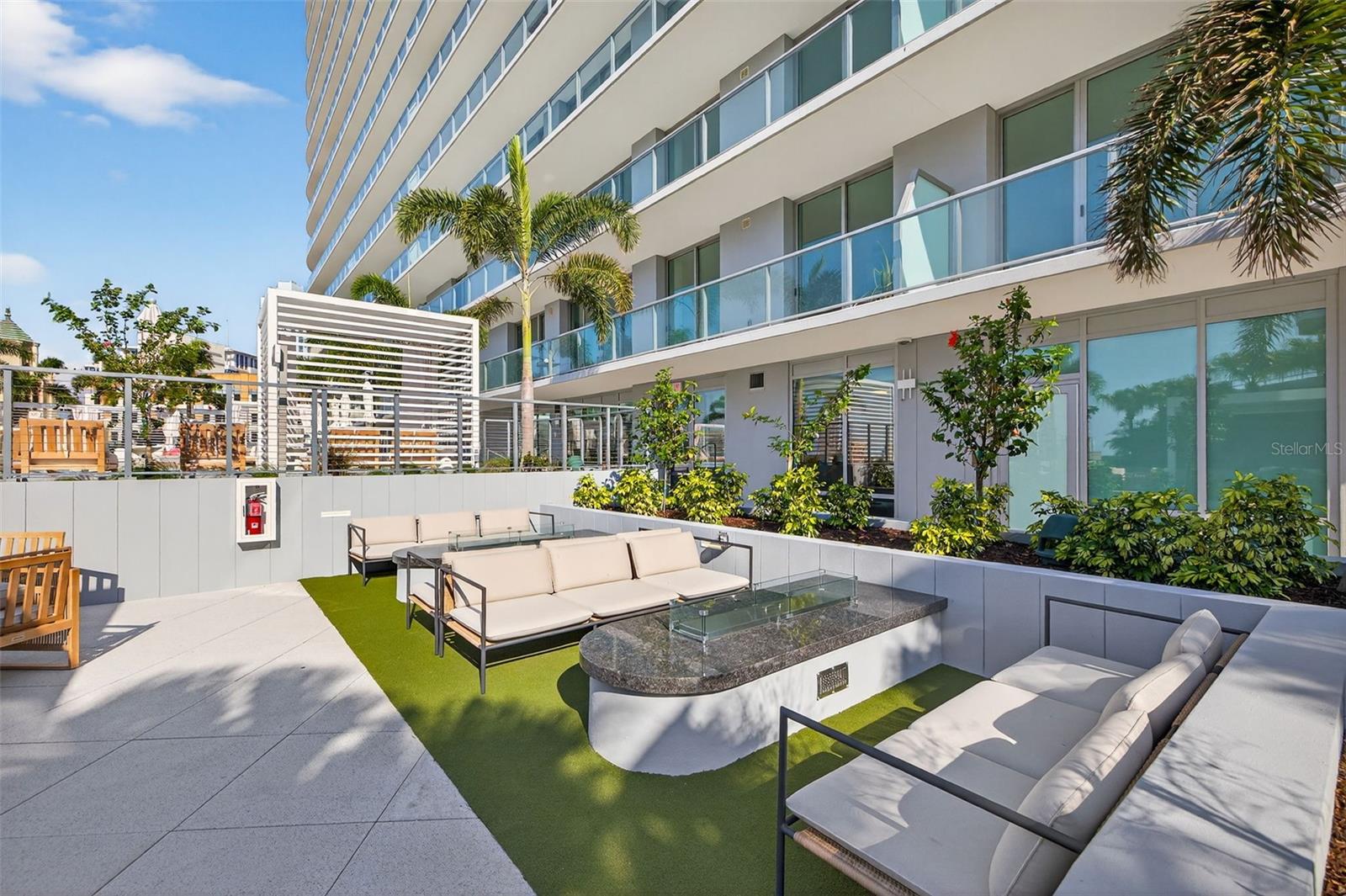 400 CENTRAL - Residential