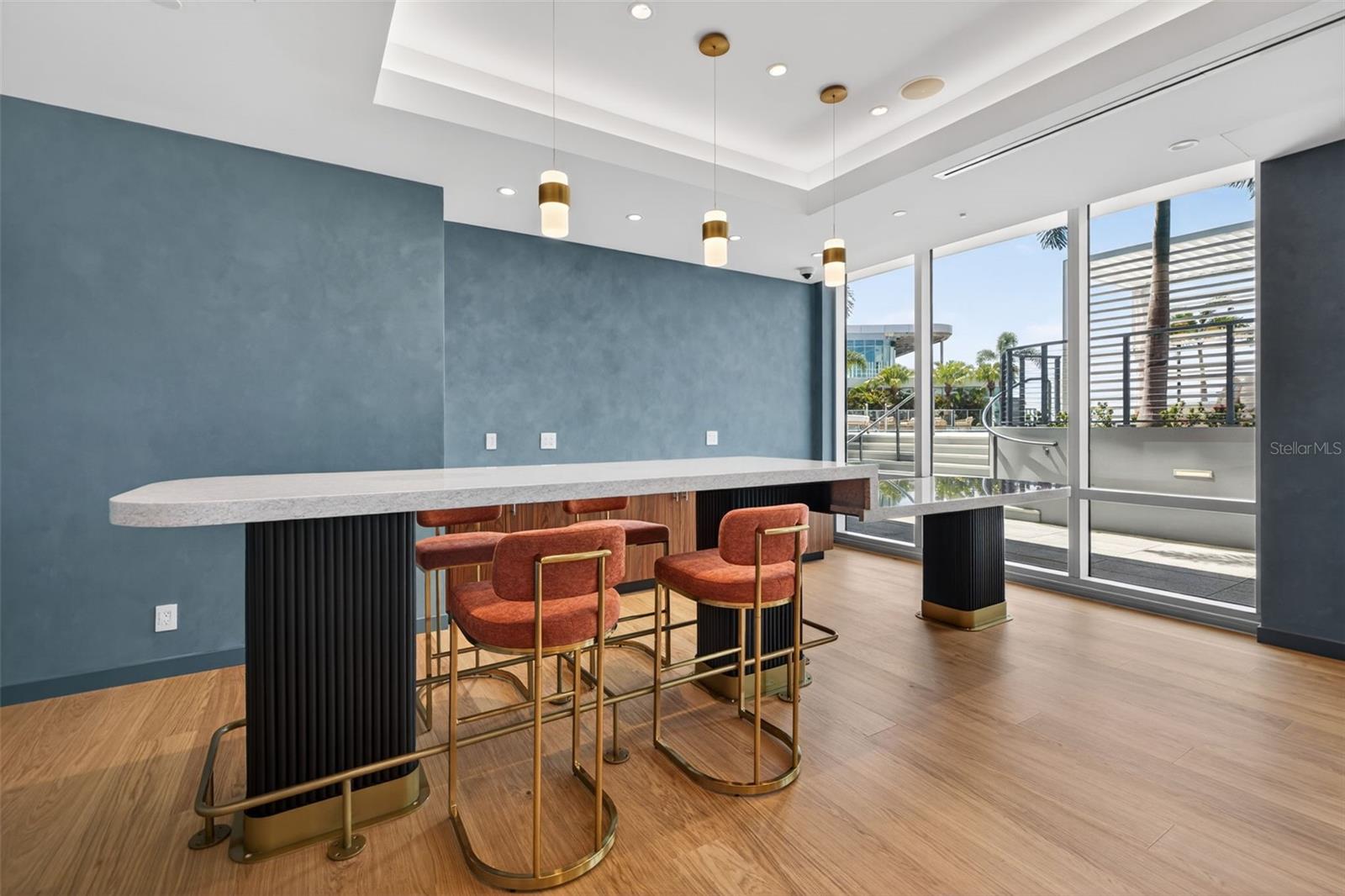 400 CENTRAL - Residential