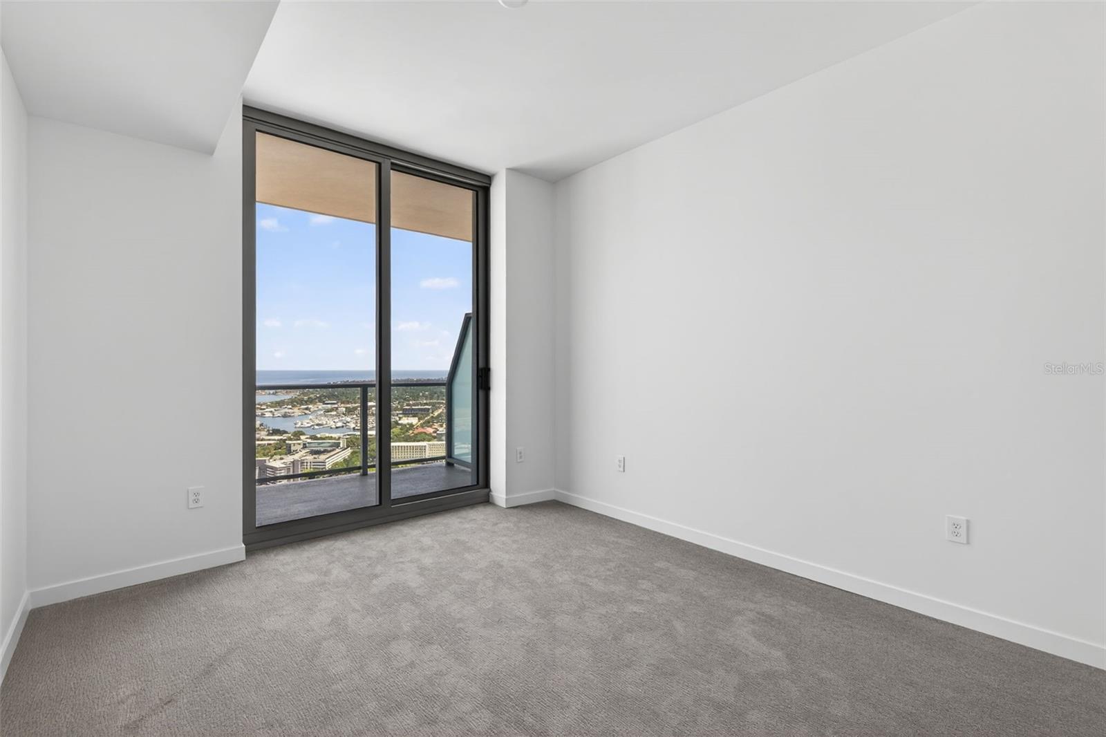 400 CENTRAL - Residential