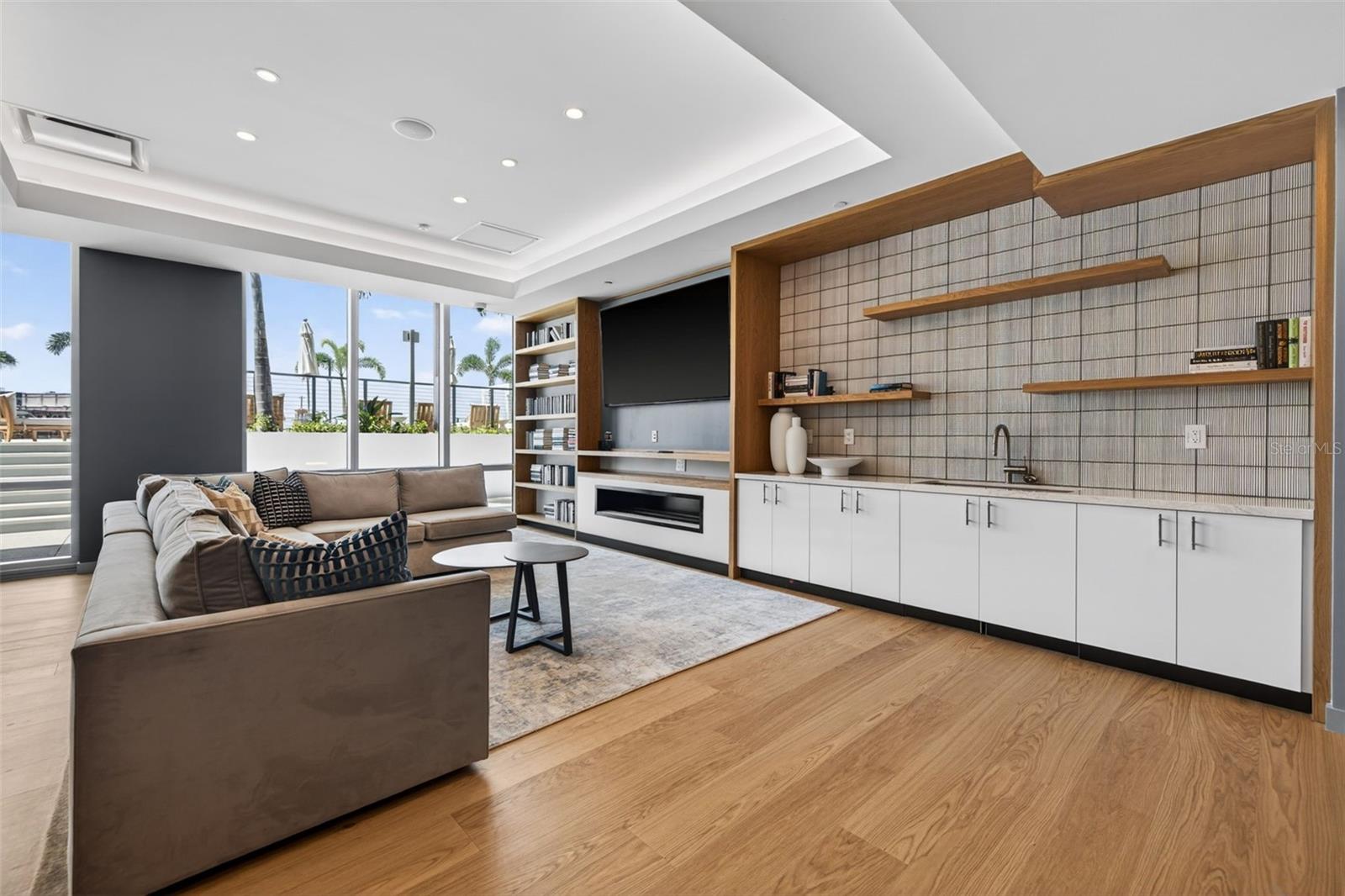 400 CENTRAL - Residential