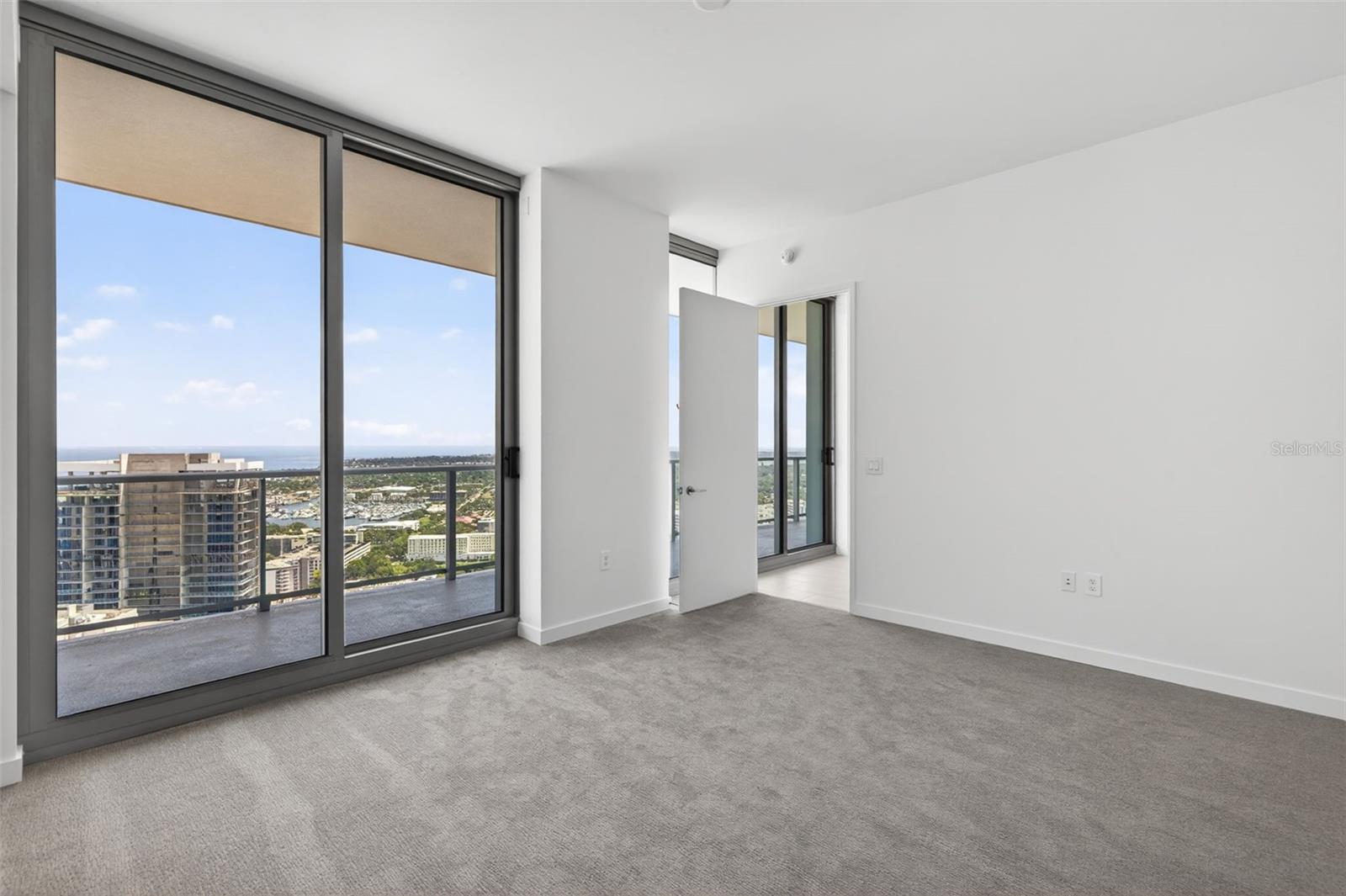 400 CENTRAL - Residential