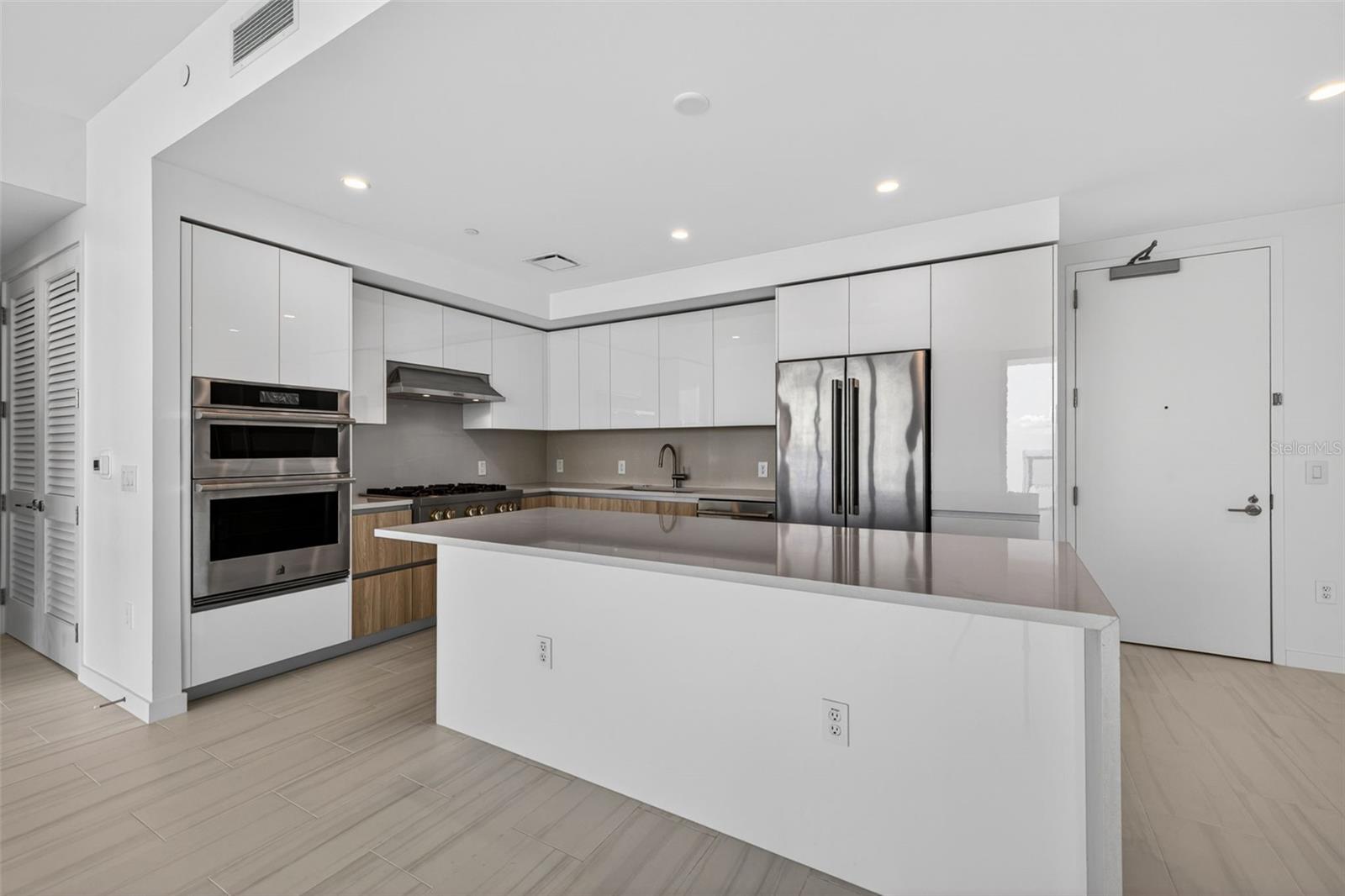 400 CENTRAL - Residential