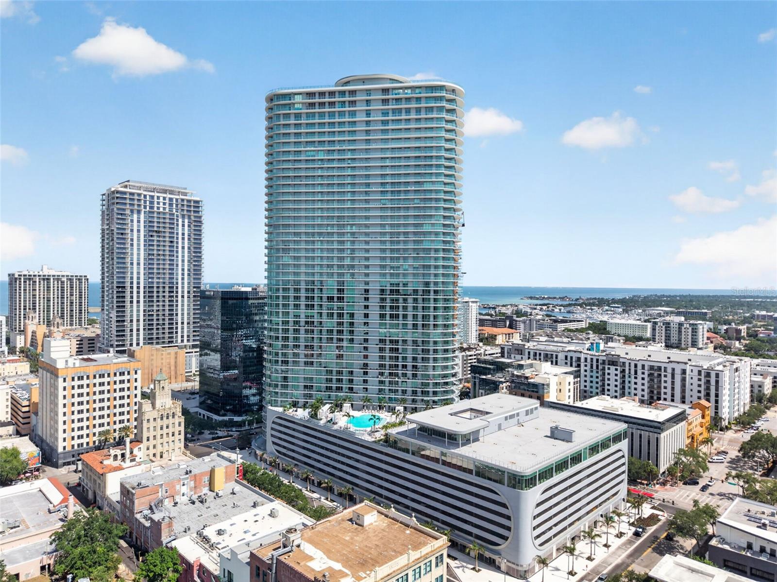 400 CENTRAL - Residential