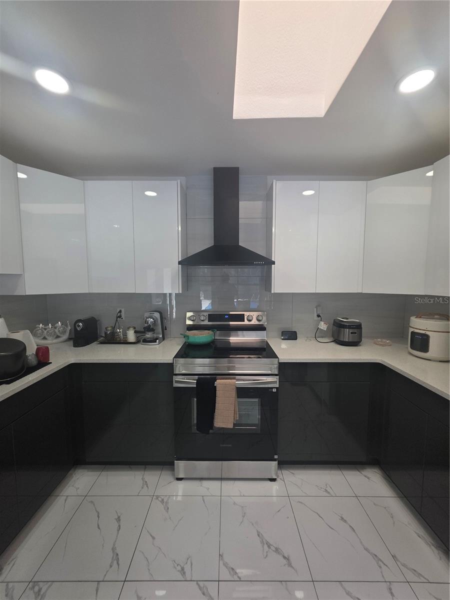 SPRING HILL - Residential