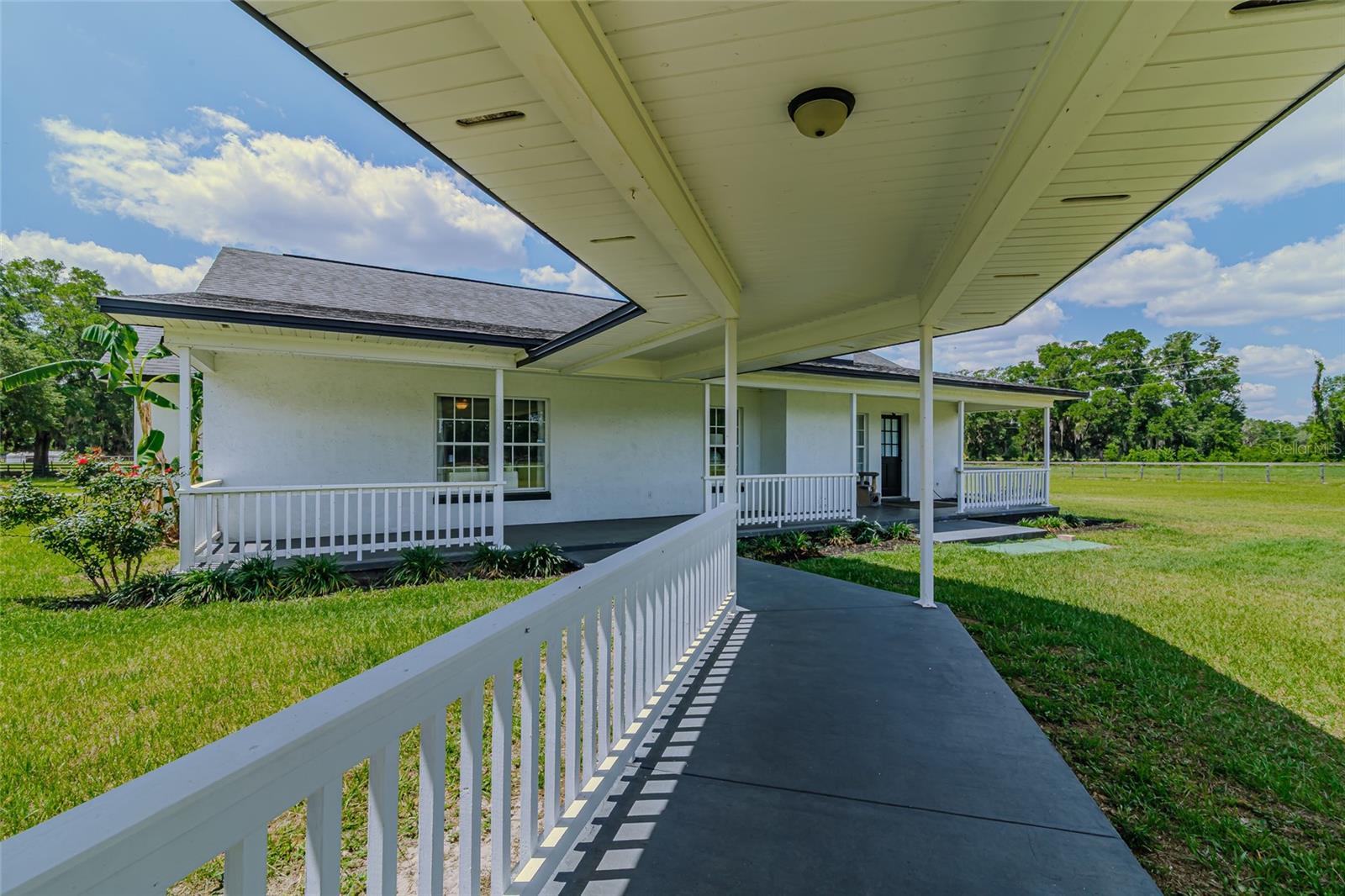 1155 E HIGHWAY 316
