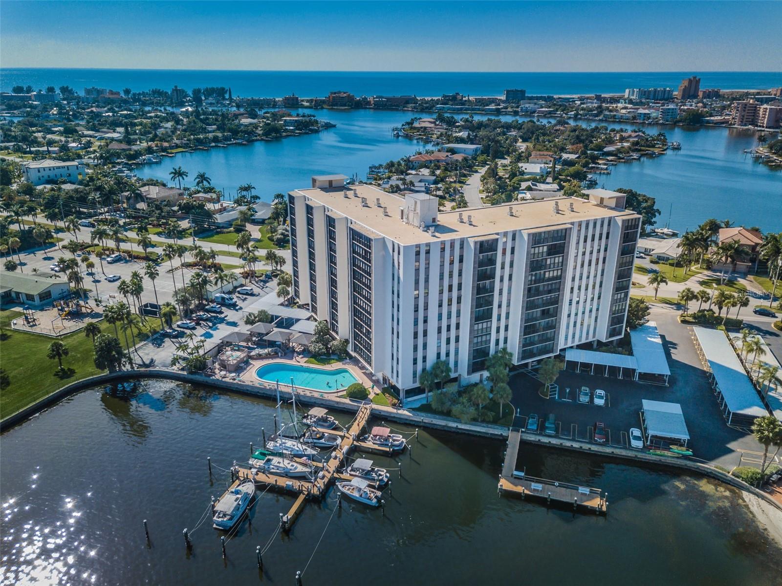 PARADISE ISLAND TOWERS CONDO - Residential