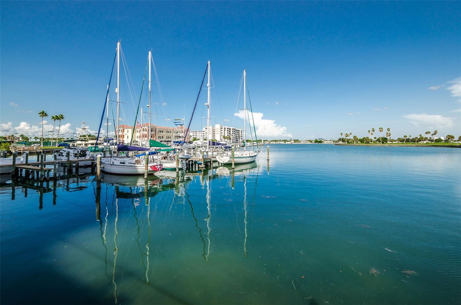 PARADISE ISLAND TOWERS CONDO - Residential