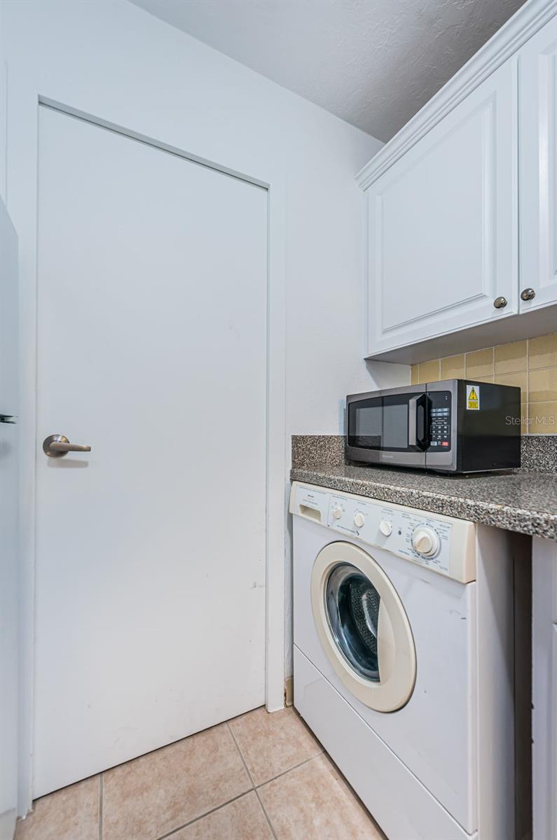 PARADISE ISLAND TOWERS CONDO - Residential