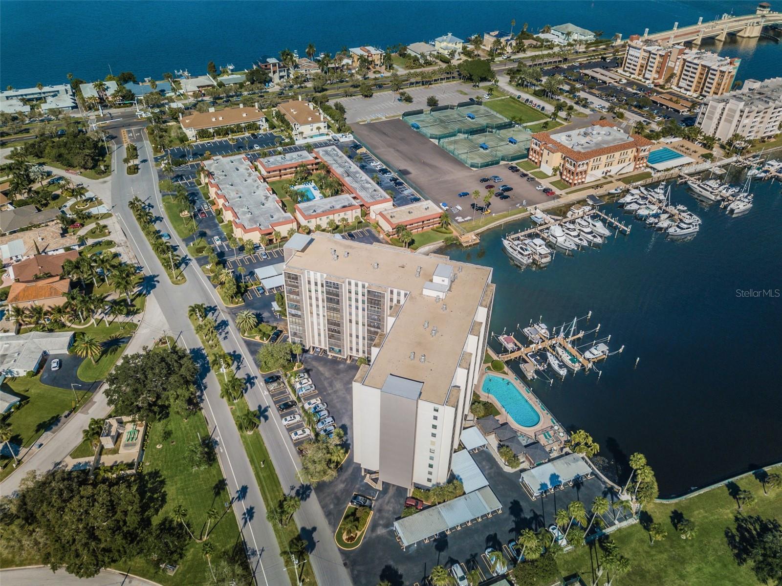 PARADISE ISLAND TOWERS CONDO - Residential