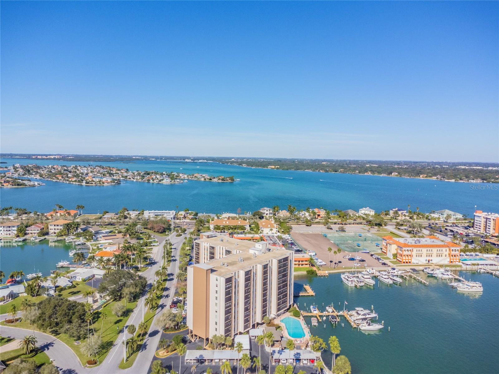 PARADISE ISLAND TOWERS CONDO - Residential